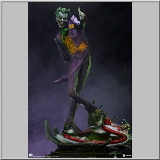 THE JOKER Premium Format Figure By Sideshow Collectibles