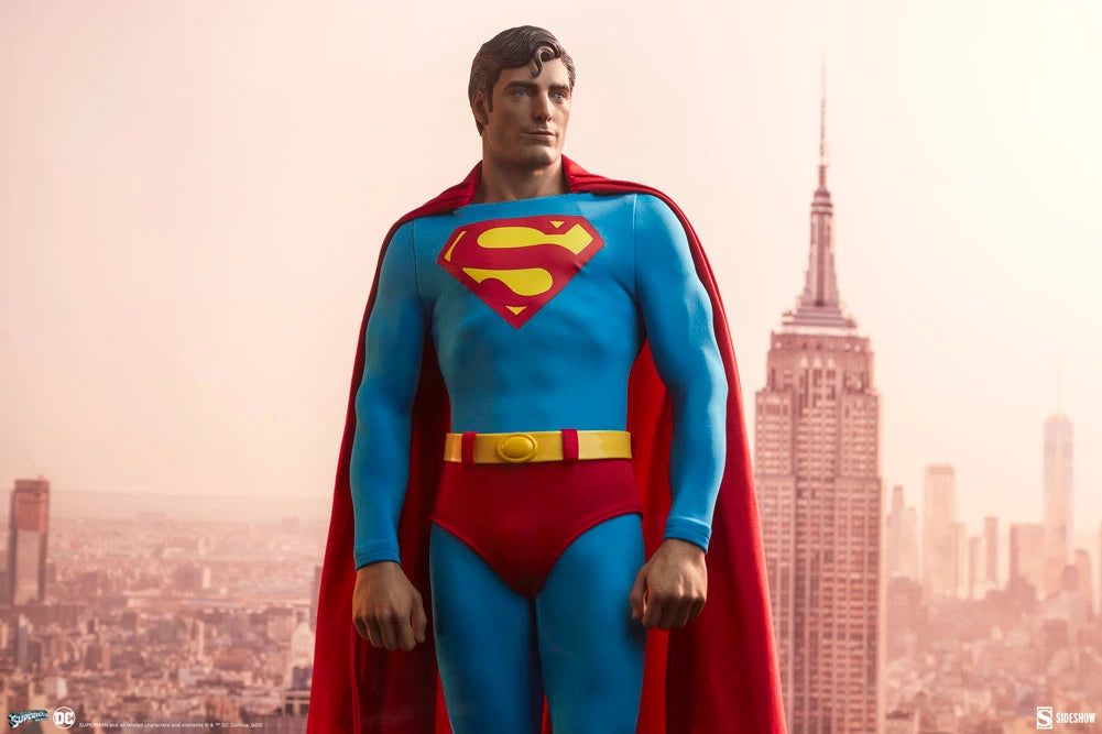 SUPERMAN Premium Format by Sideshow Collectibles