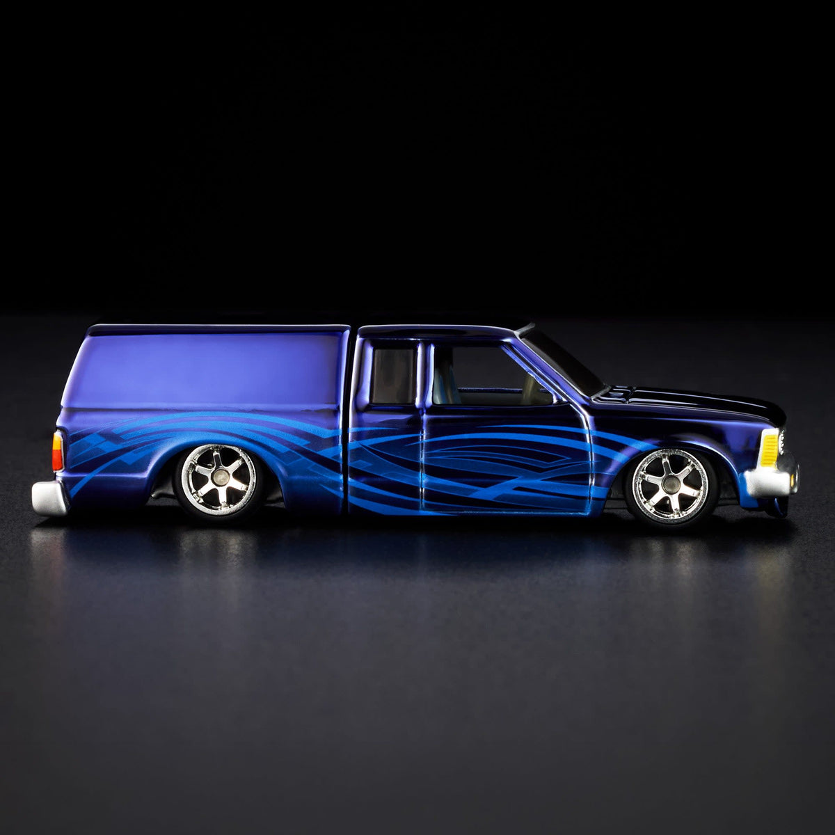 Hot Wheels RLC Exclusive 1986 Nissan 720 King Cab (Legends Tour ver.)
