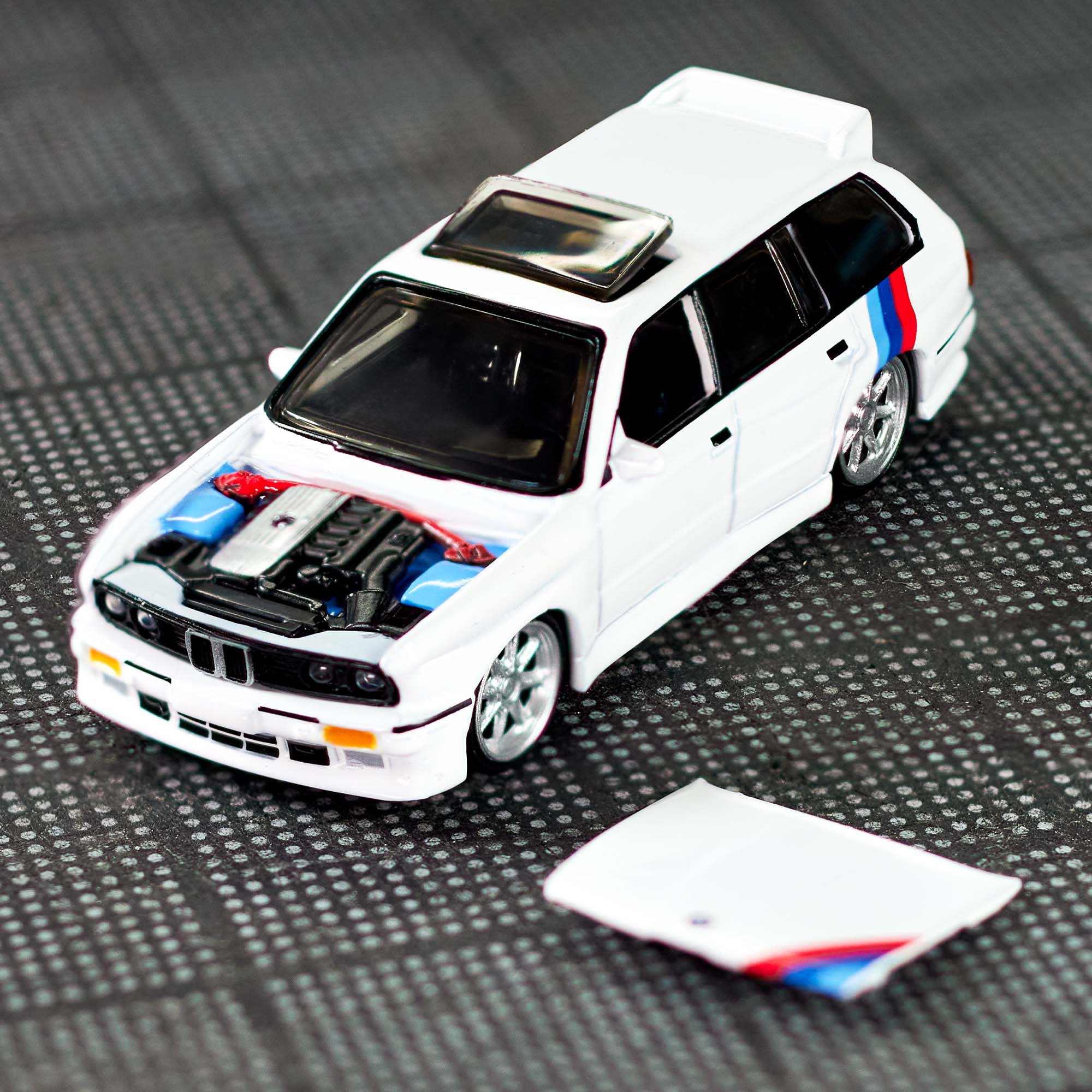 Hot Wheels Exclusive Elite 64 1990 BMW 318i Touring